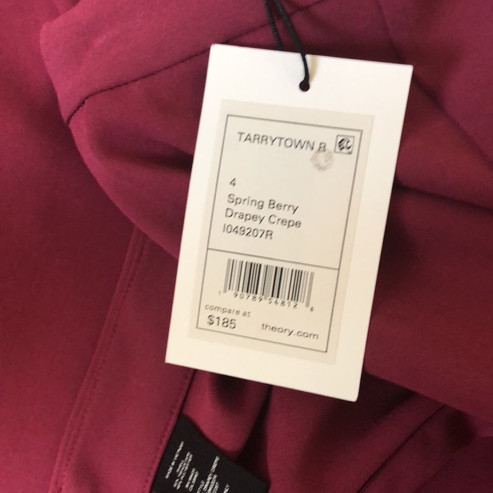 Theory Tarrytown Short NWT - Picture 6 of 6